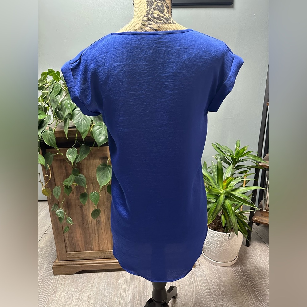 Express v-neck blouse, size small. NWT. - Picture 2 of 4